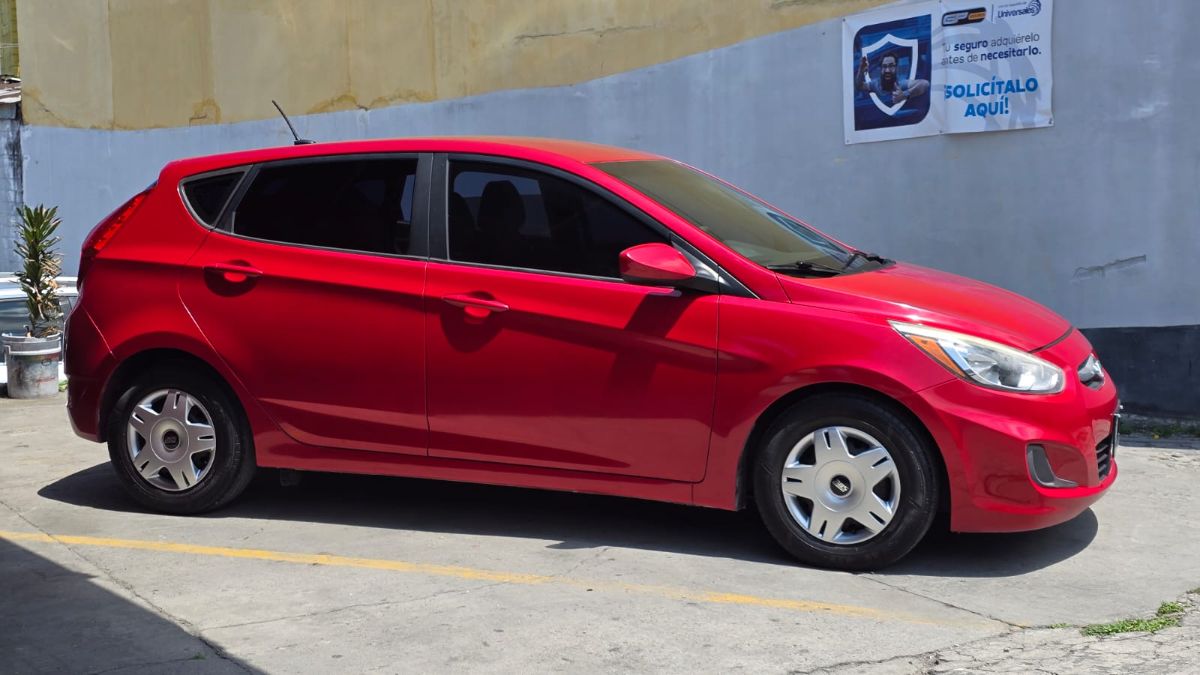 HYUNDAI ACCENT - 2016                                        