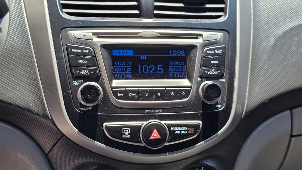 HYUNDAI ACCENT - 2016                                        