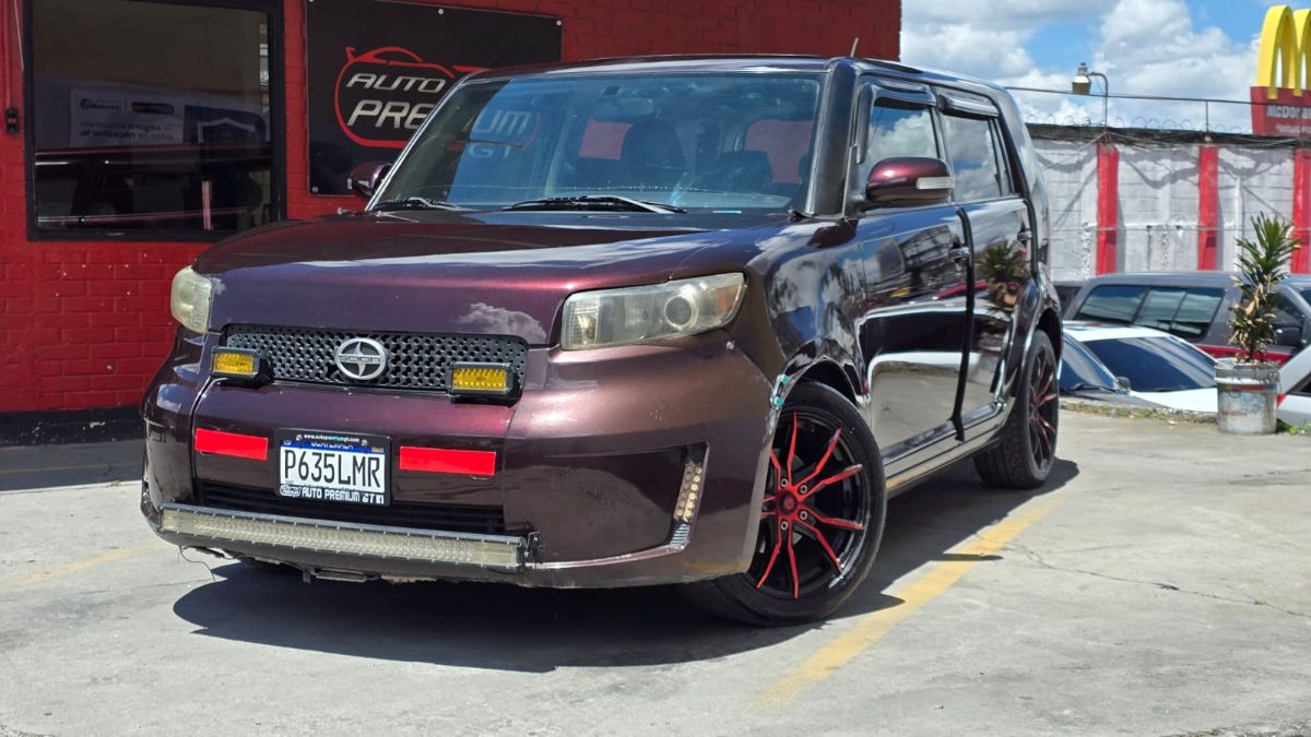 TOYOTA SCION XB - 2009                                        
