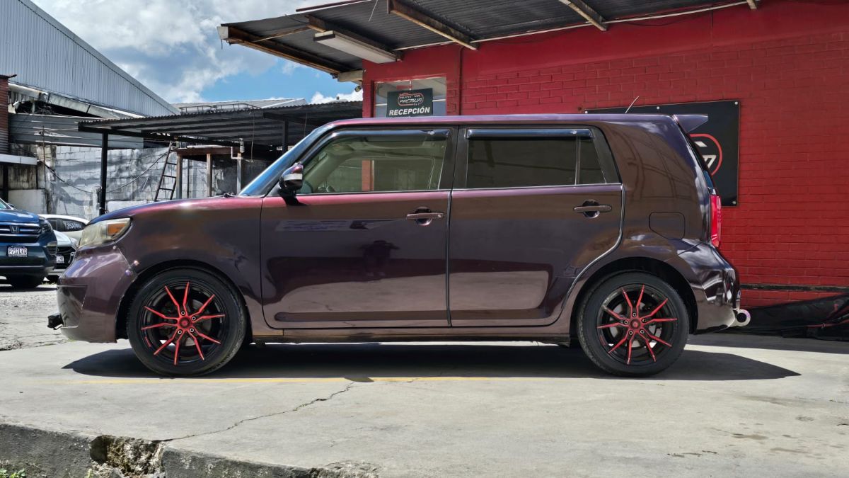 TOYOTA SCION XB - 2009                                        