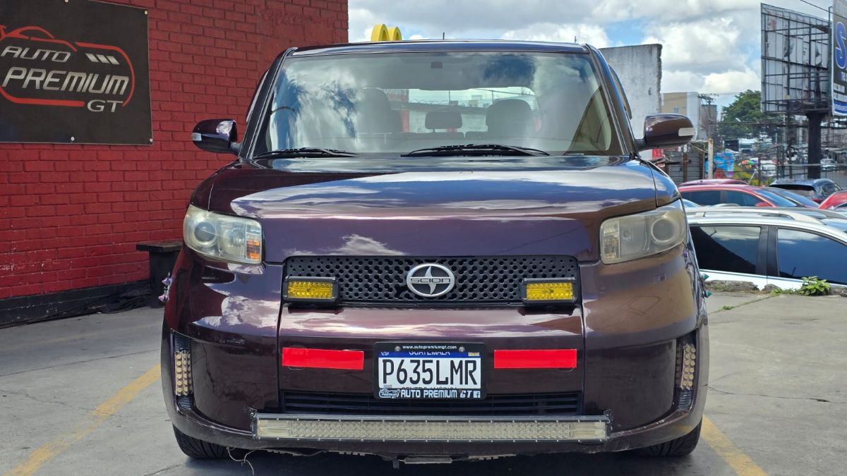 TOYOTA SCION XB - 2009                                        