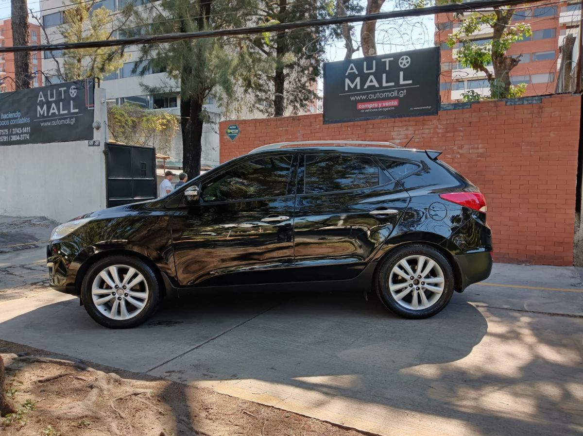 HYUNDAI TUCSON - 2011                                        