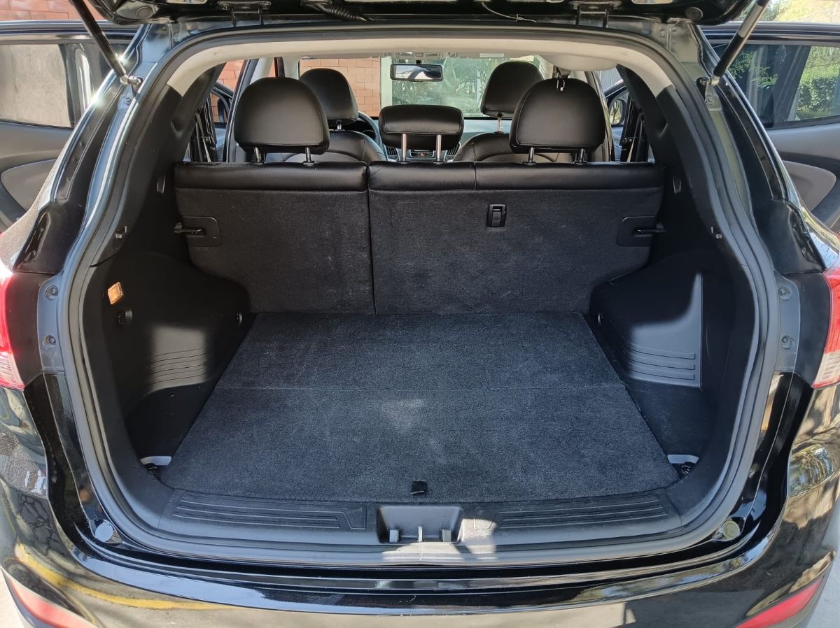HYUNDAI TUCSON - 2011                                        