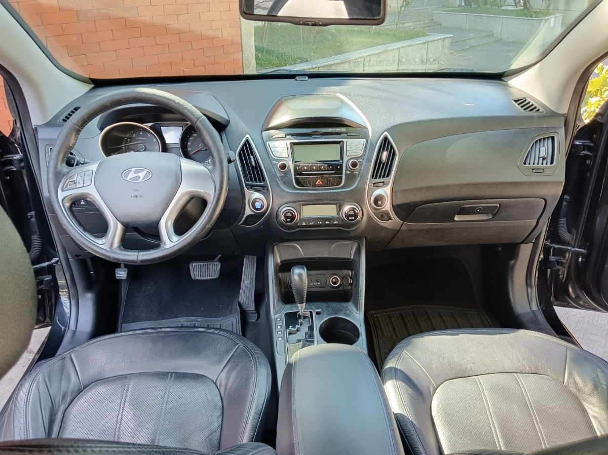 HYUNDAI TUCSON - 2011                                        