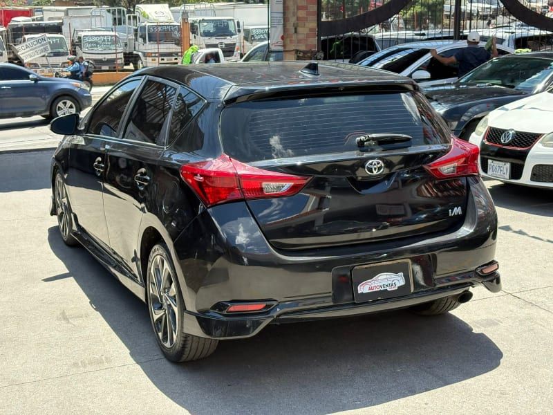 TOYOTA COROLLA - 2017                                        