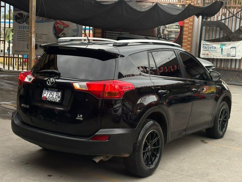 TOYOTA RAV-4 - 2013                                        