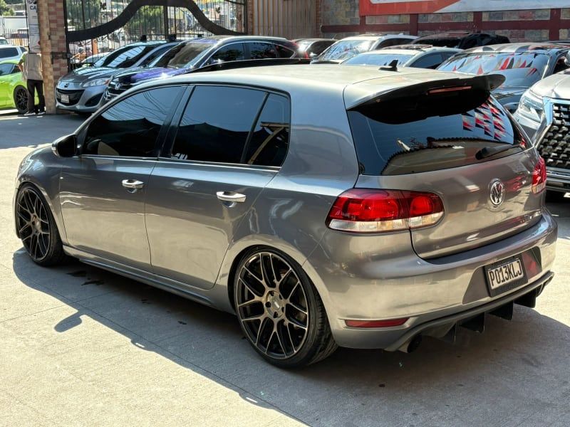 VOLKSWAGEN GTI - 2011                                        
