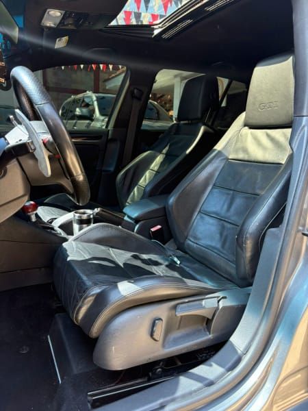 VOLKSWAGEN GTI - 2011                                        