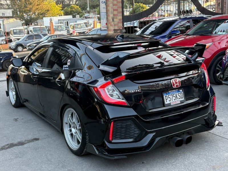 HONDA CIVIC - 2018                                        