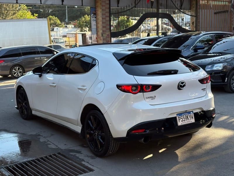 MAZDA 3 - 2021                                        