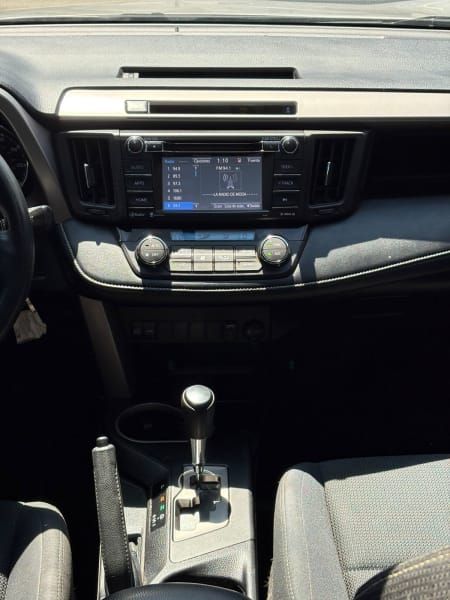 TOYOTA RAV-4 - 2016                                        