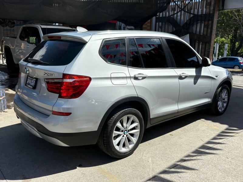 BMW X3 - 2016                                        