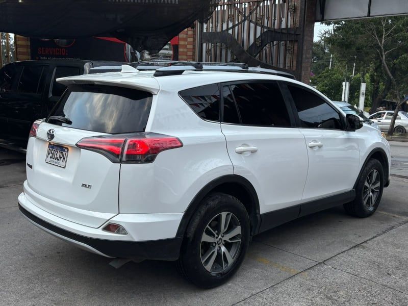 TOYOTA RAV-4 - 2017                                        