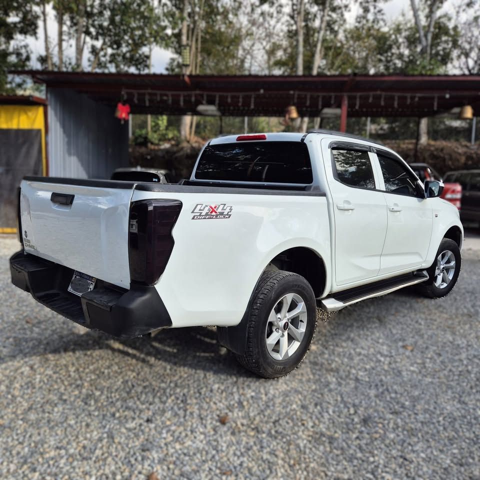 ISUZU DMAX - 2024                                        
