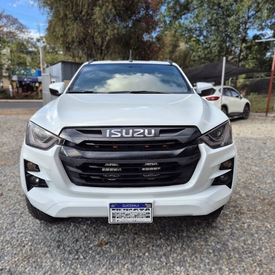ISUZU DMAX - 2024                                        