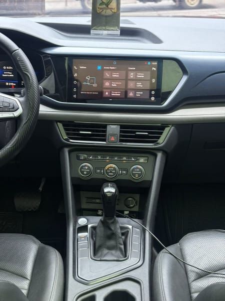 VOLKSWAGEN TAOS - 2022                                        