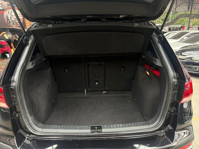 VOLKSWAGEN TAOS - 2022                                        