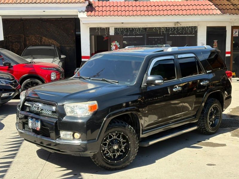 TOYOTA 4 RUNNER - 2013                                        