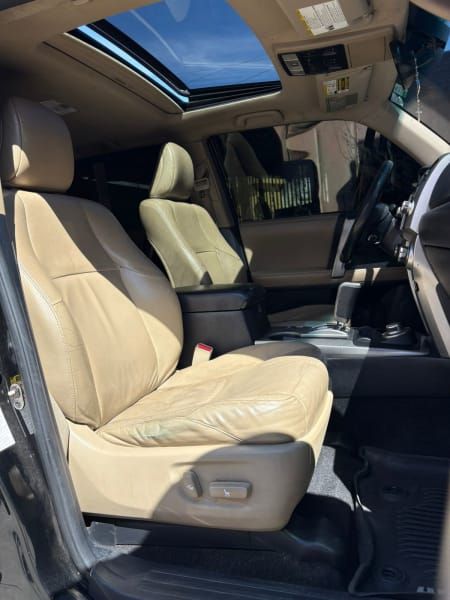 TOYOTA 4 RUNNER - 2013                                        