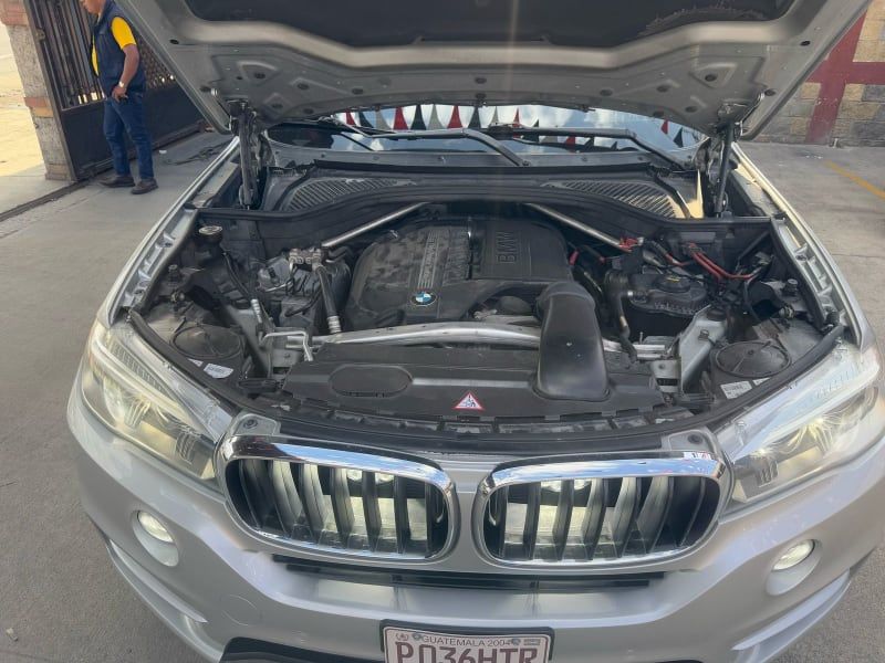 BMW X5 - 2015                                        