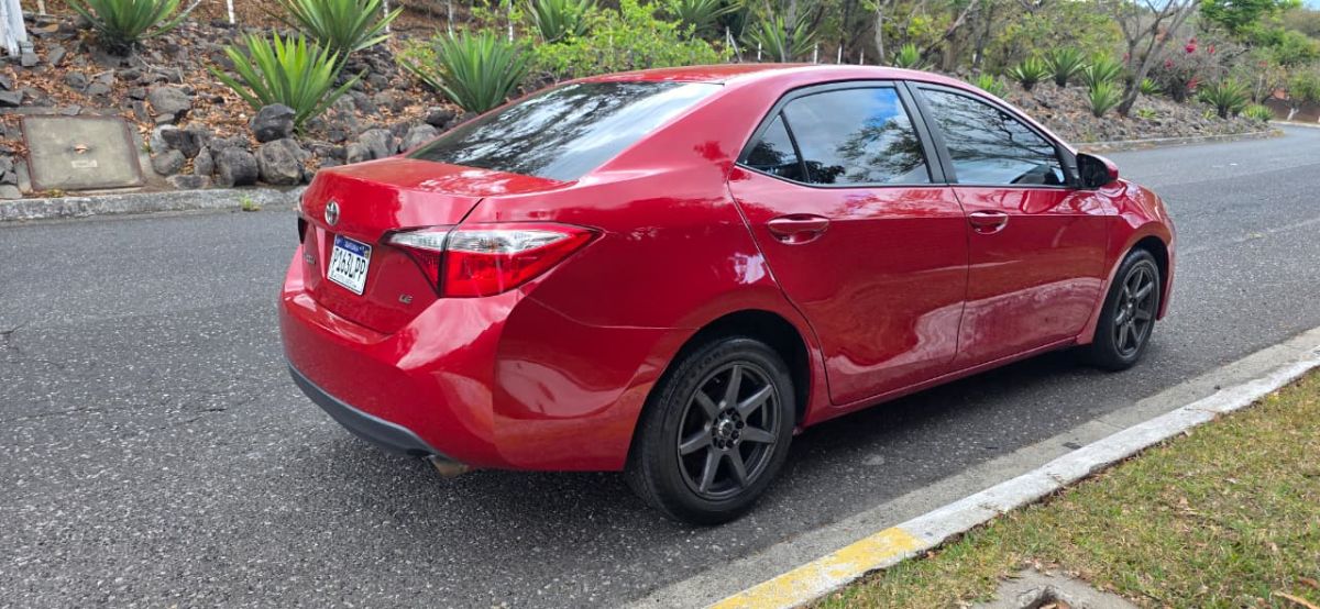 TOYOTA COROLLA - 2016                                        