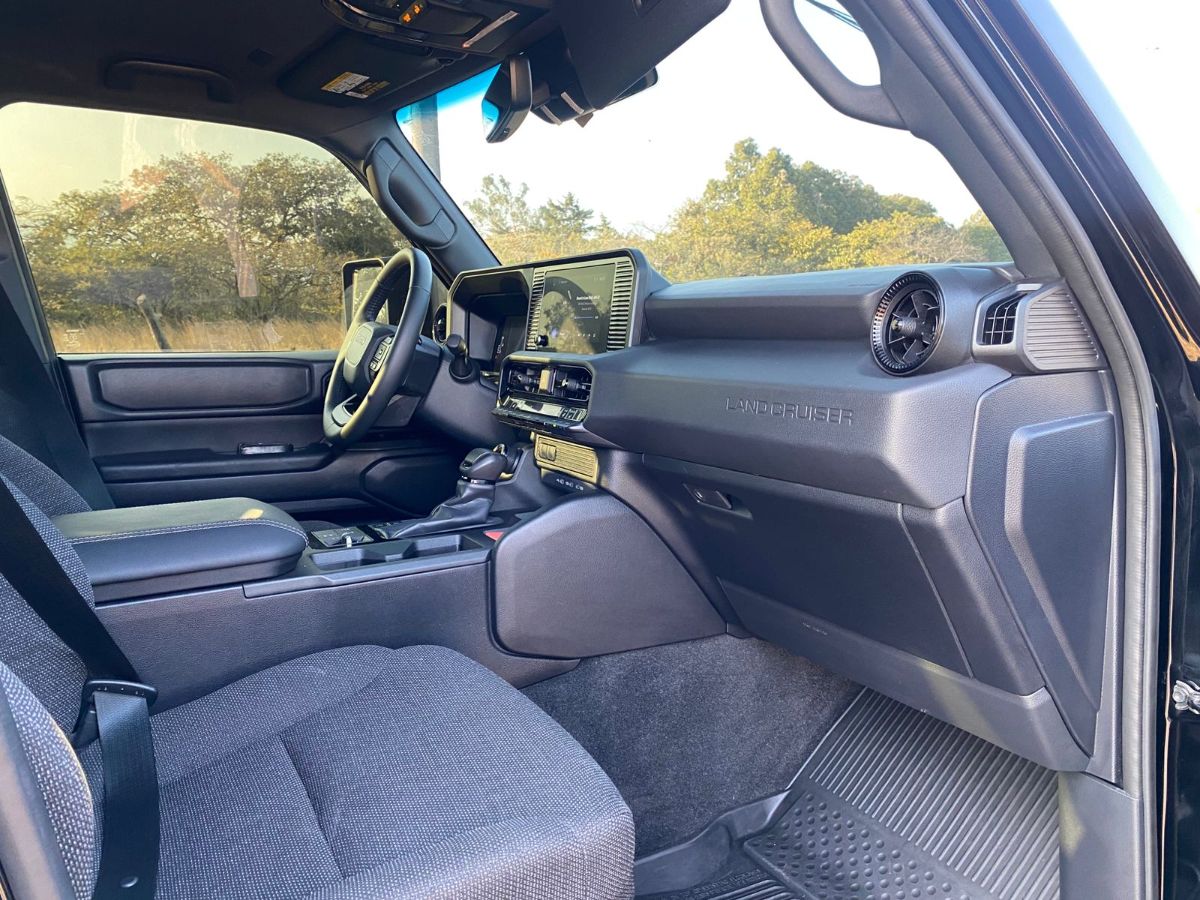 TOYOTA LAND CRUISER PRADO TXL - 2024                                        