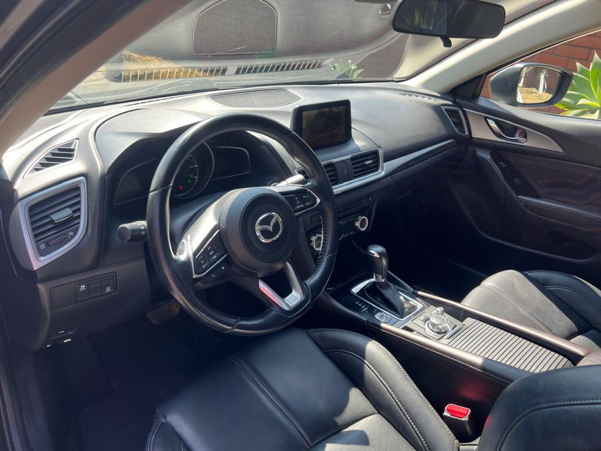 MAZDA 3 TOURING - 2017                                        