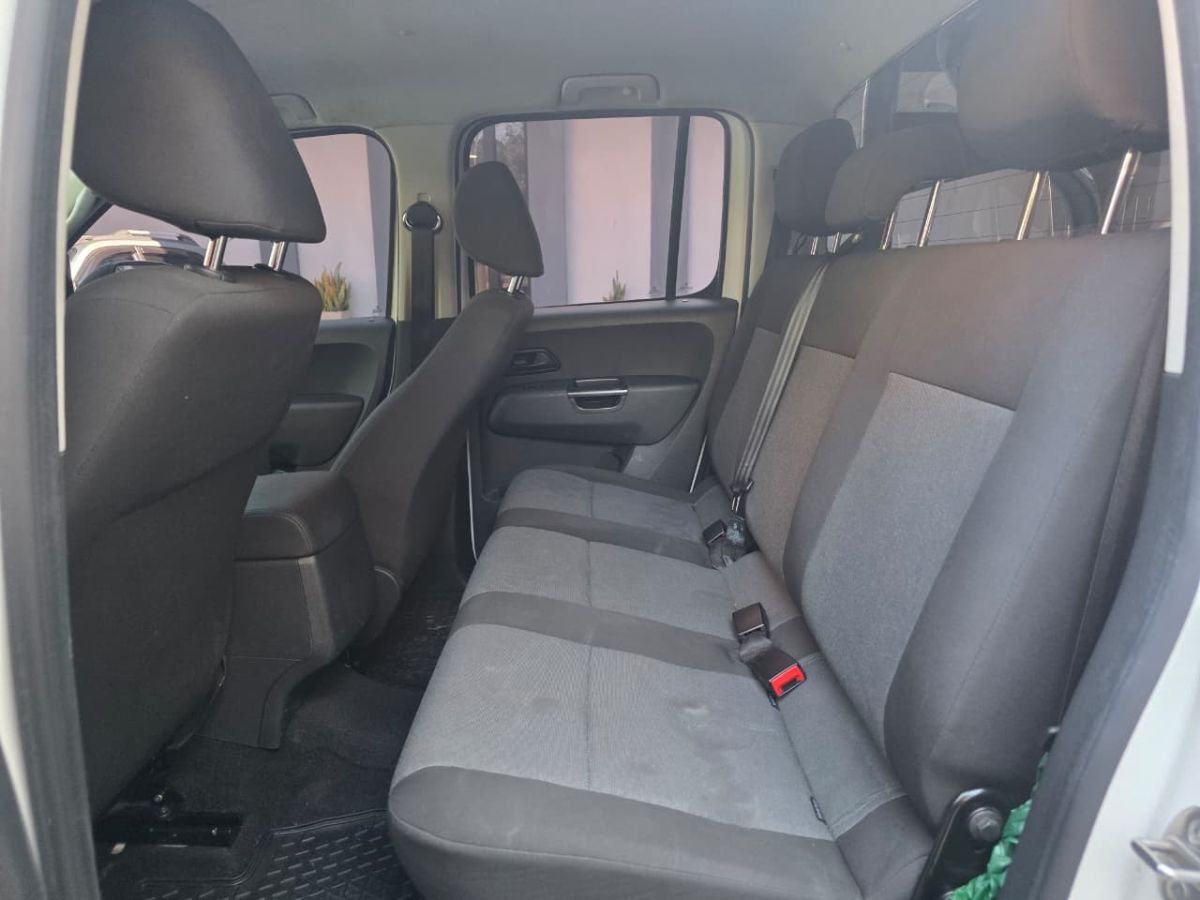 VOLKSWAGEN  AMAROK - 2022                                        