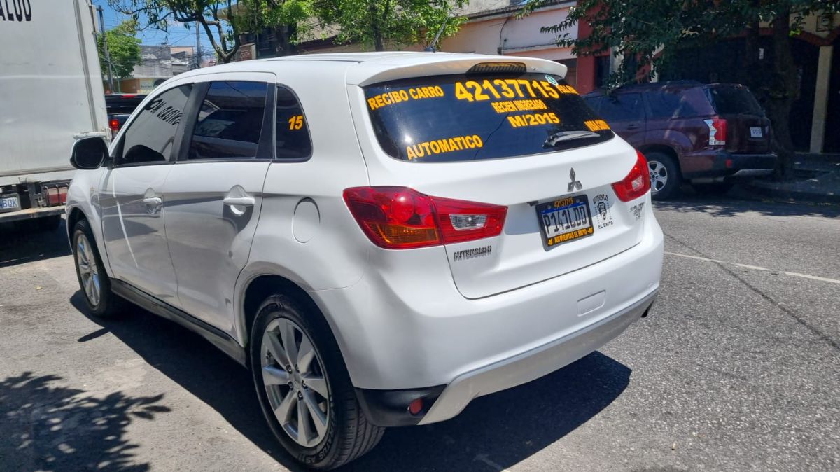 MITSUBISHI OUTLANDER SPORT - 2015                                        