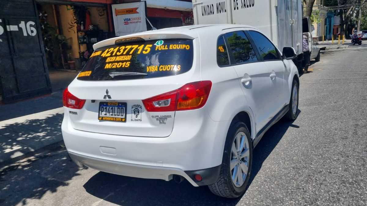 MITSUBISHI OUTLANDER SPORT - 2015                                        