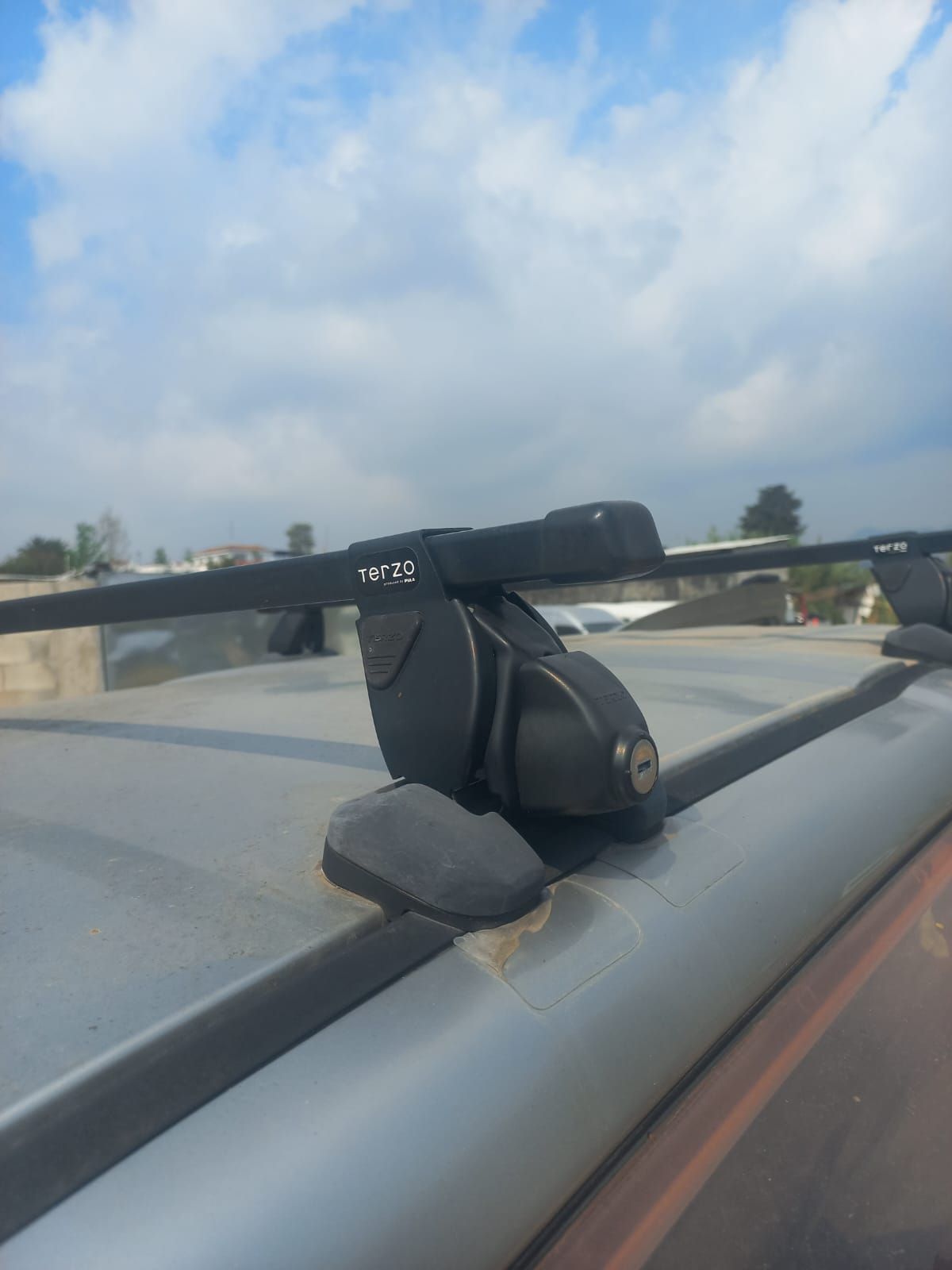 MITSUBISHI PAJERO MINI - 2003                                        