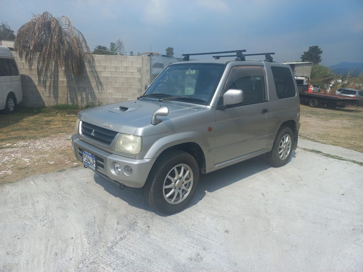 MITSUBISHI PAJERO MINI - 2003                                        