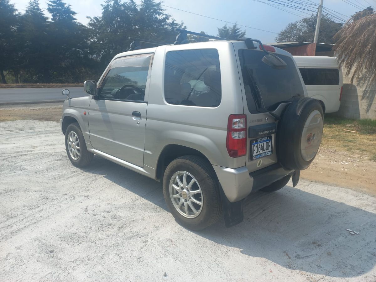 MITSUBISHI PAJERO MINI - 2003                                        