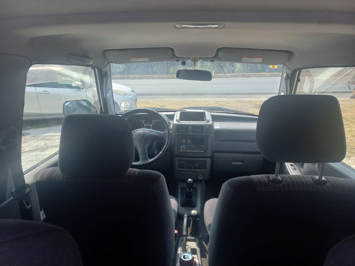 MITSUBISHI PAJERO MINI - 2003                                        