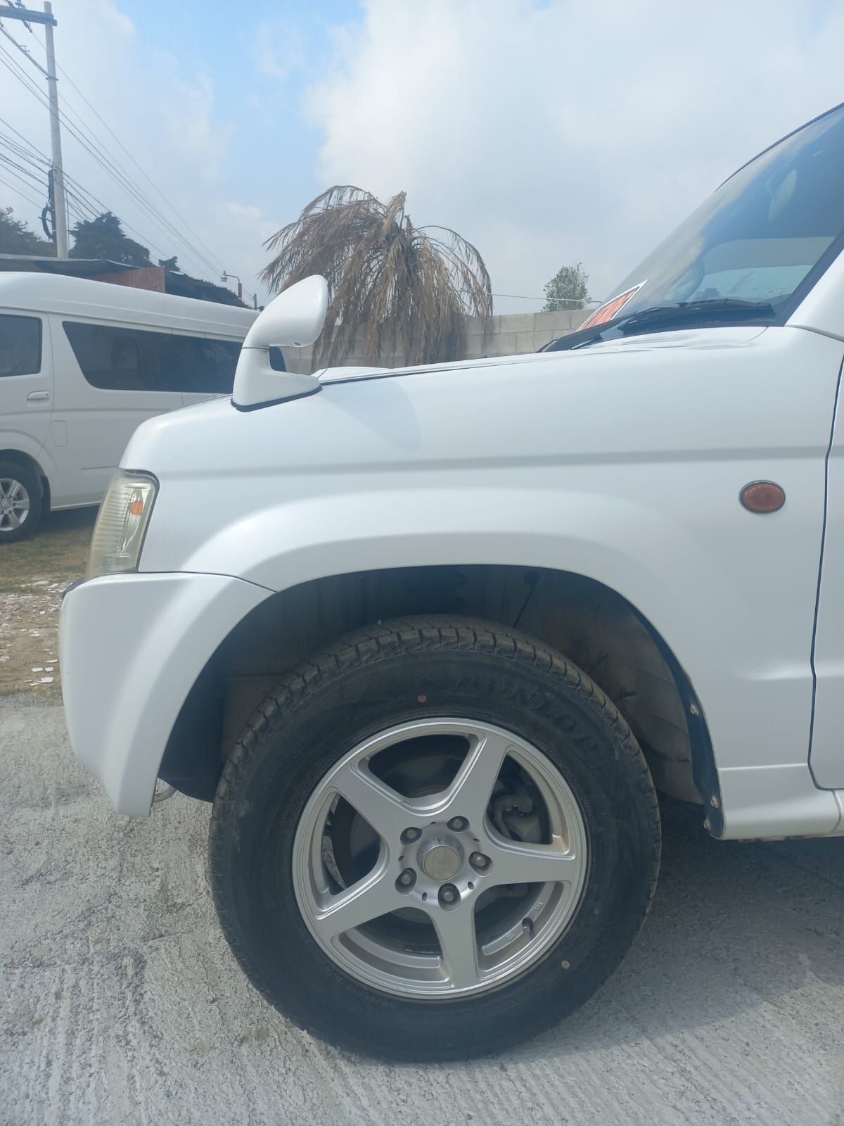MITSUBISHI  PAJERO MINI - 2010                                        