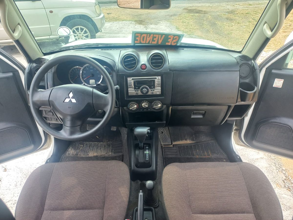 MITSUBISHI  PAJERO MINI - 2010                                        