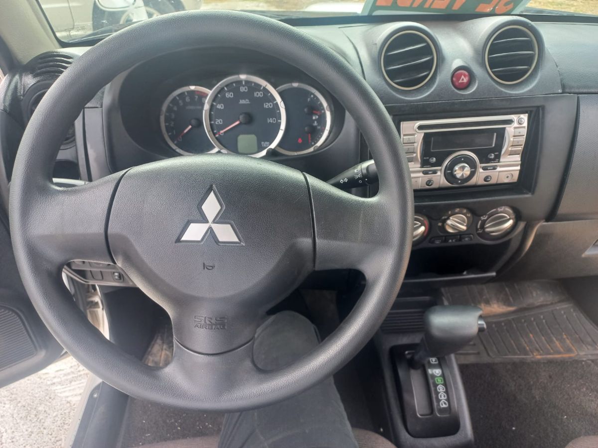 MITSUBISHI  PAJERO MINI - 2010                                        