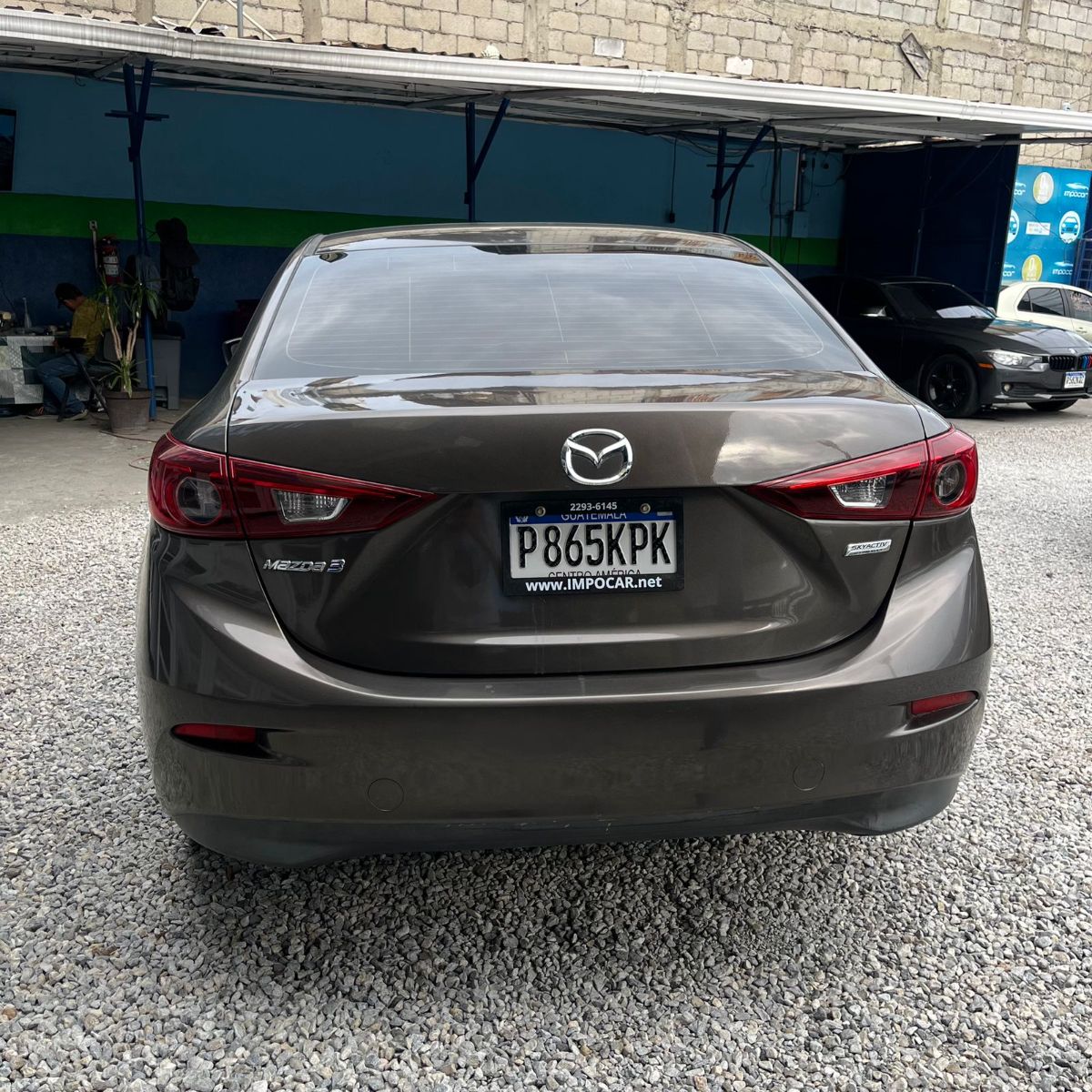 MAZDA 3 - 2015                                        