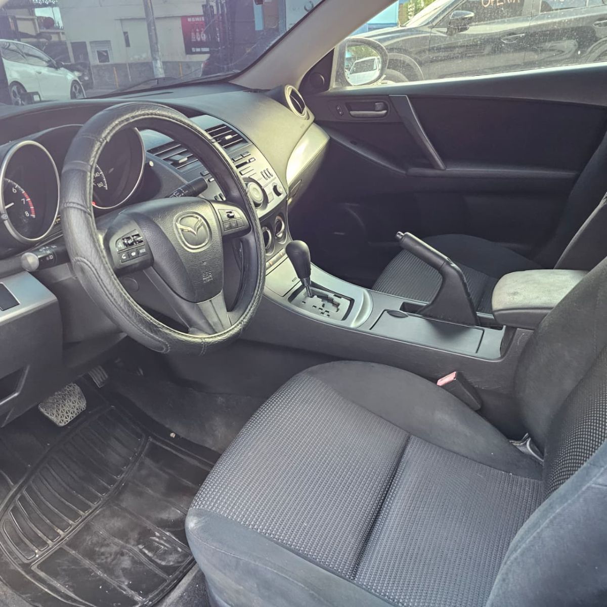 MAZDA 3 TOURING - 2013                                        