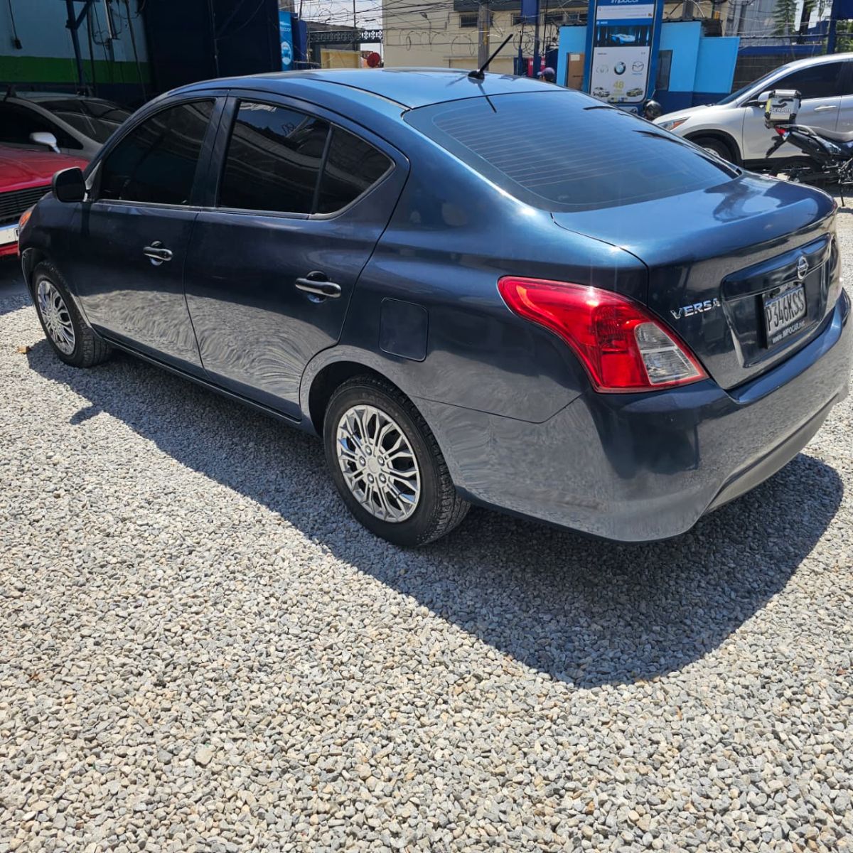 NISSAN VERSA - 2015                                        