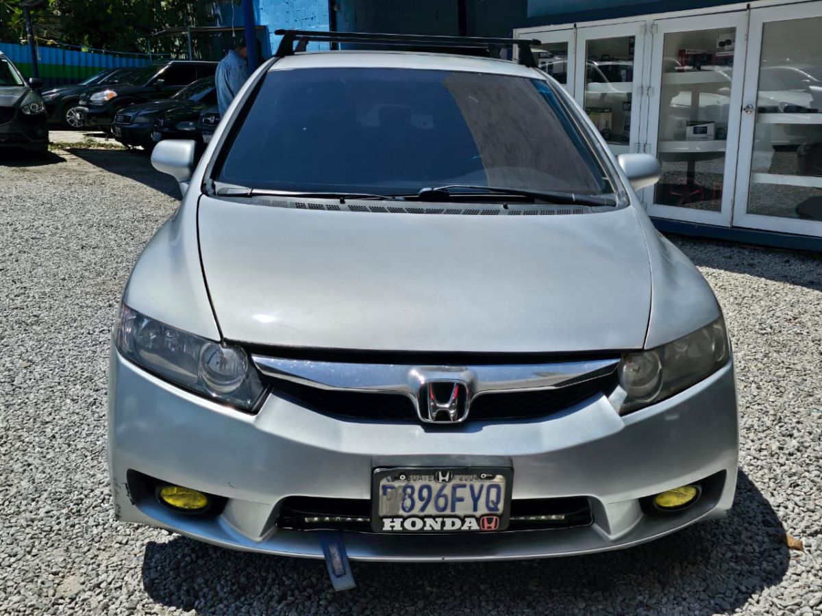 HONDA CIVIC LX - 2010                                        