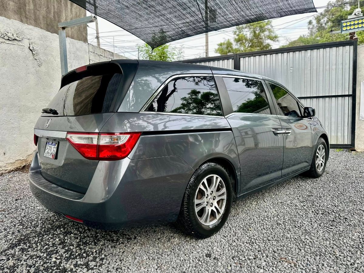 HONDA ODYSSEY - 2011                                        