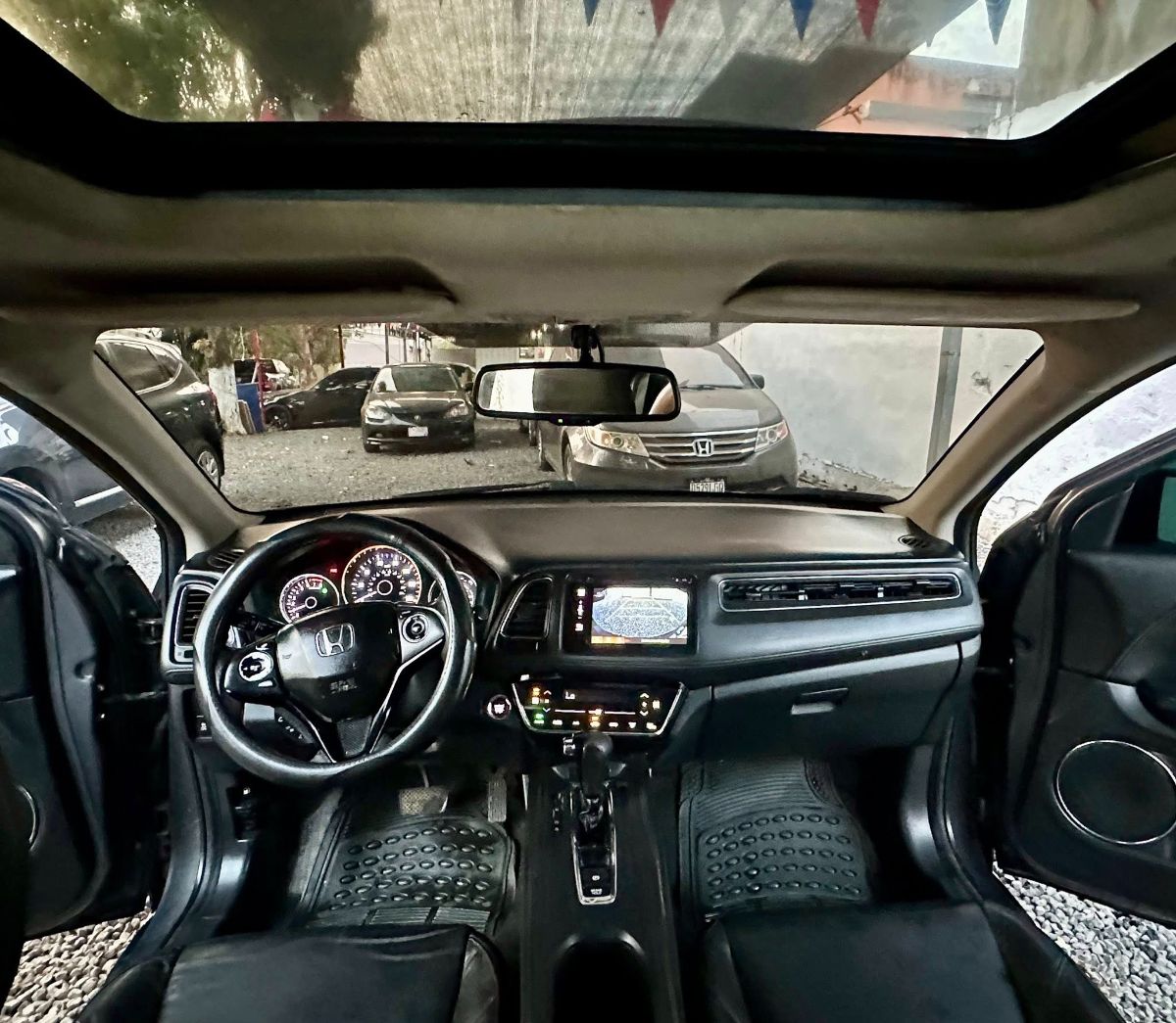 HONDA HRV EXL - 2017                                        