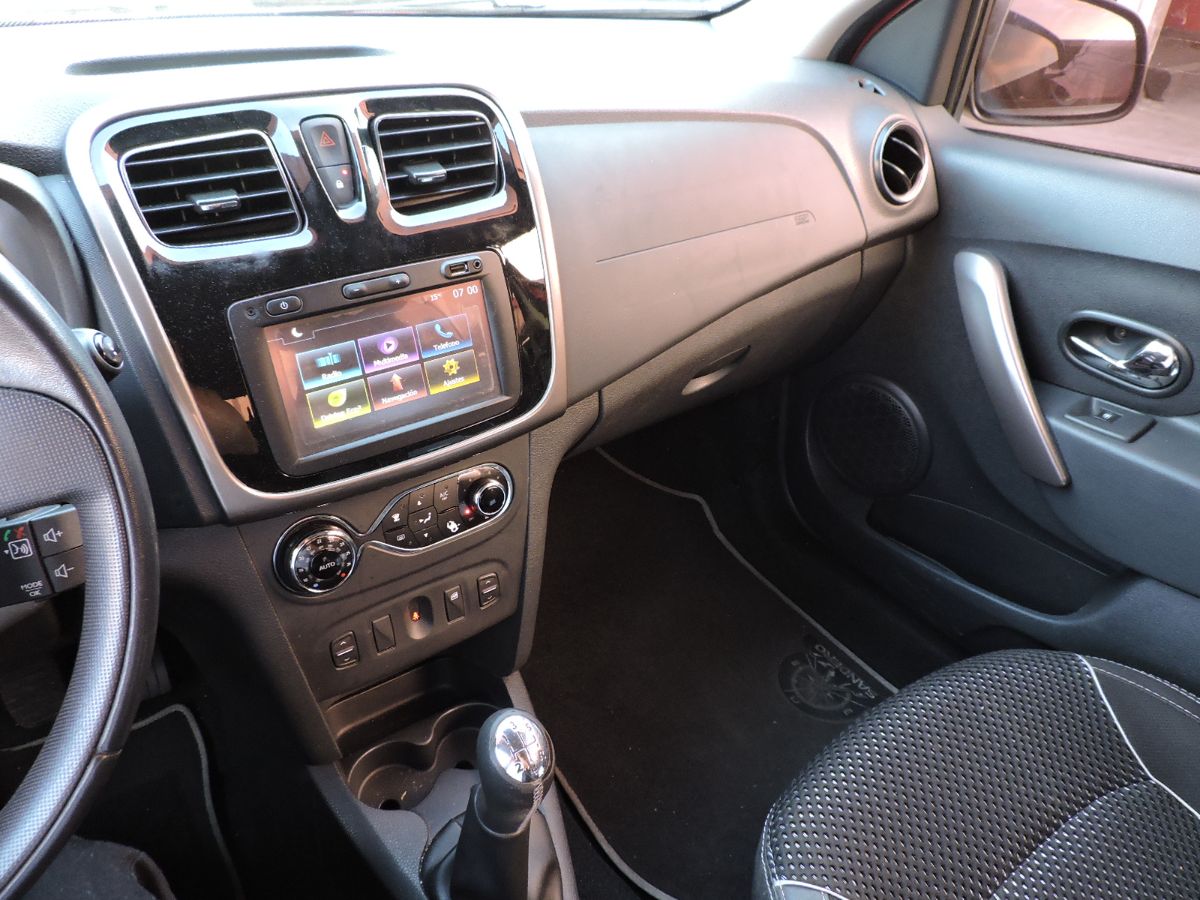 RENAULT SANDERO STEPWAY - 2018                                        