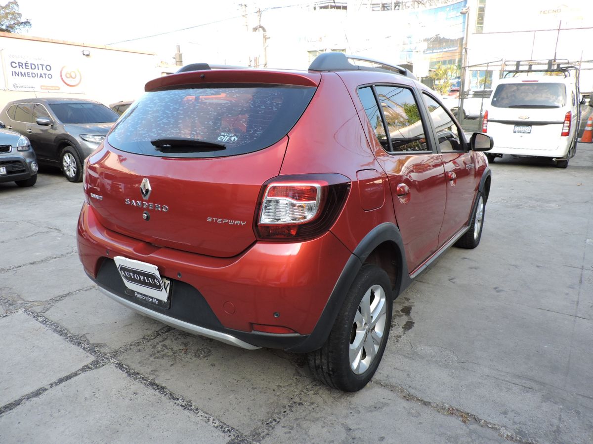 RENAULT SANDERO STEPWAY - 2018                                        