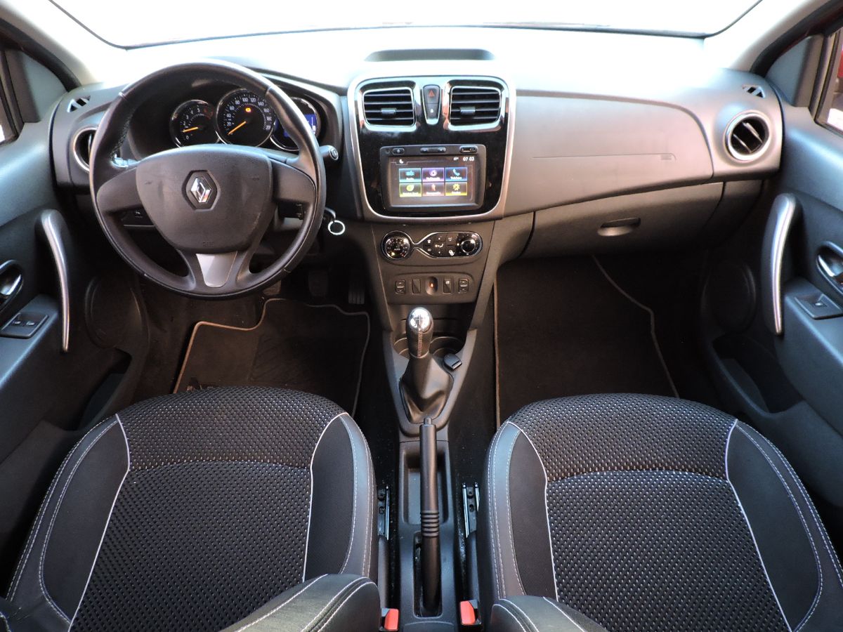 RENAULT SANDERO STEPWAY - 2018                                        