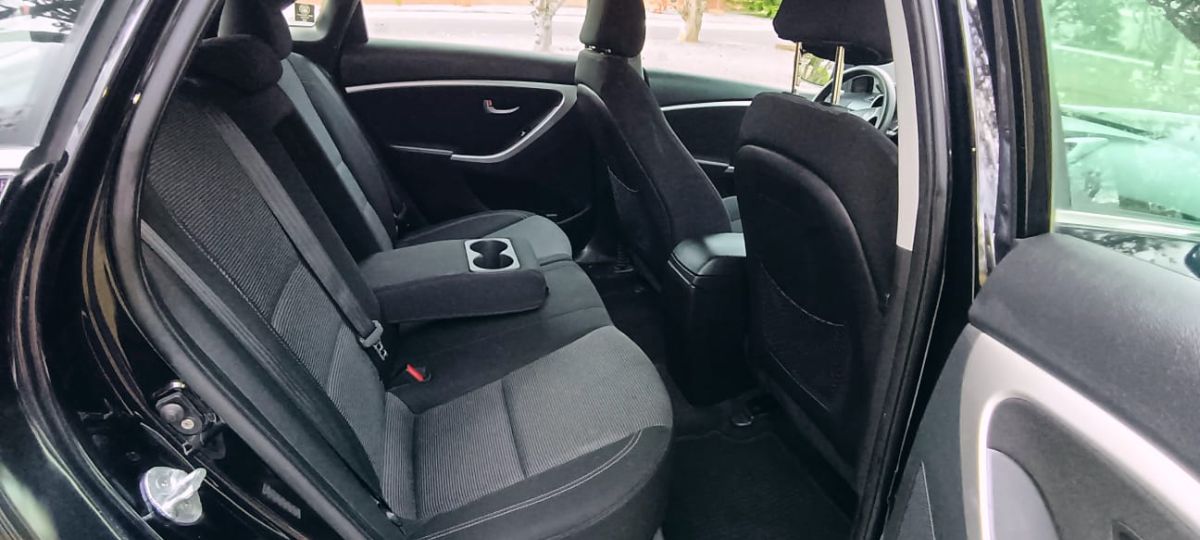 HYUNDAI ELANTRA - 2016                                        