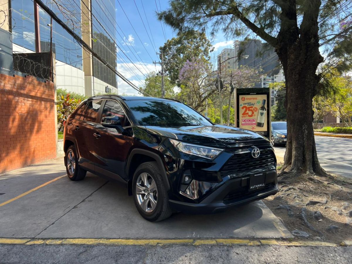 TOYOTA RAV 4 - 2024                                        