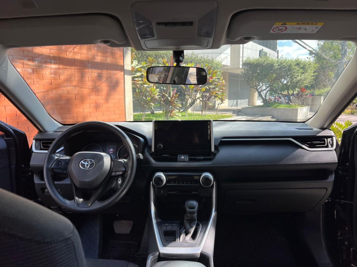 TOYOTA RAV 4 - 2024                                        