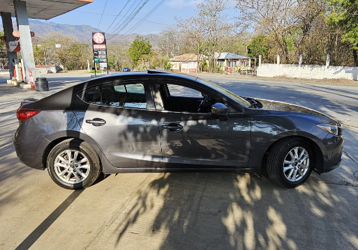 MAZDA 3 TOURING - 2014                                        